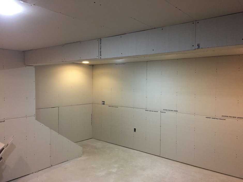 Отделка подвала в гараже