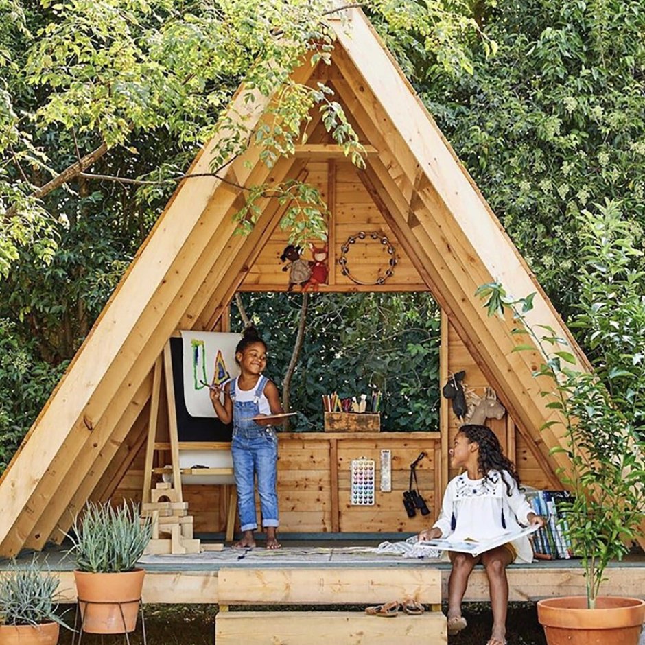 Детский домик шалаш на даче