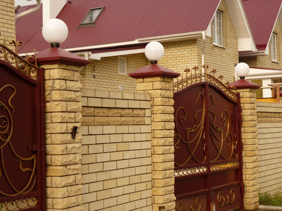 Фонари на кирпичные столбы