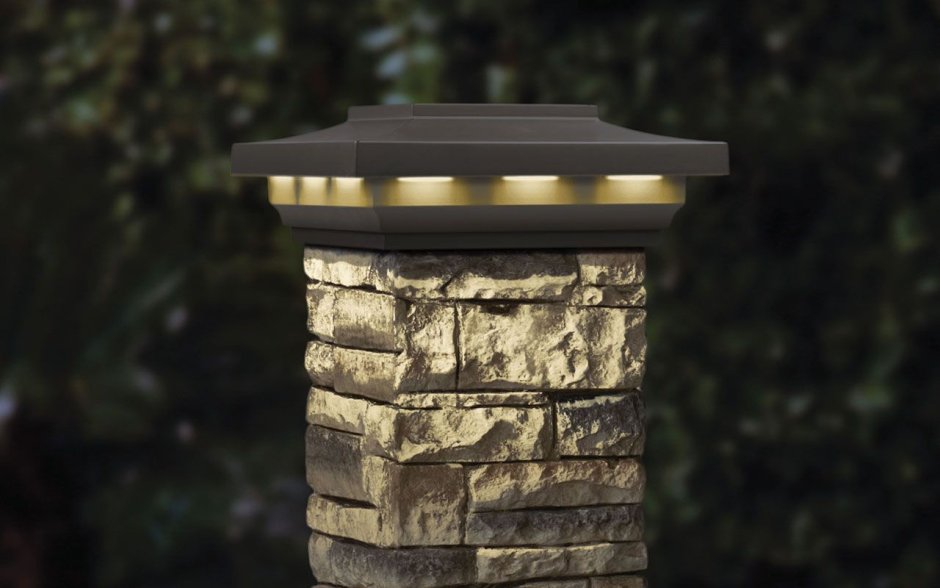 Подсветка кирпичных столбов забора