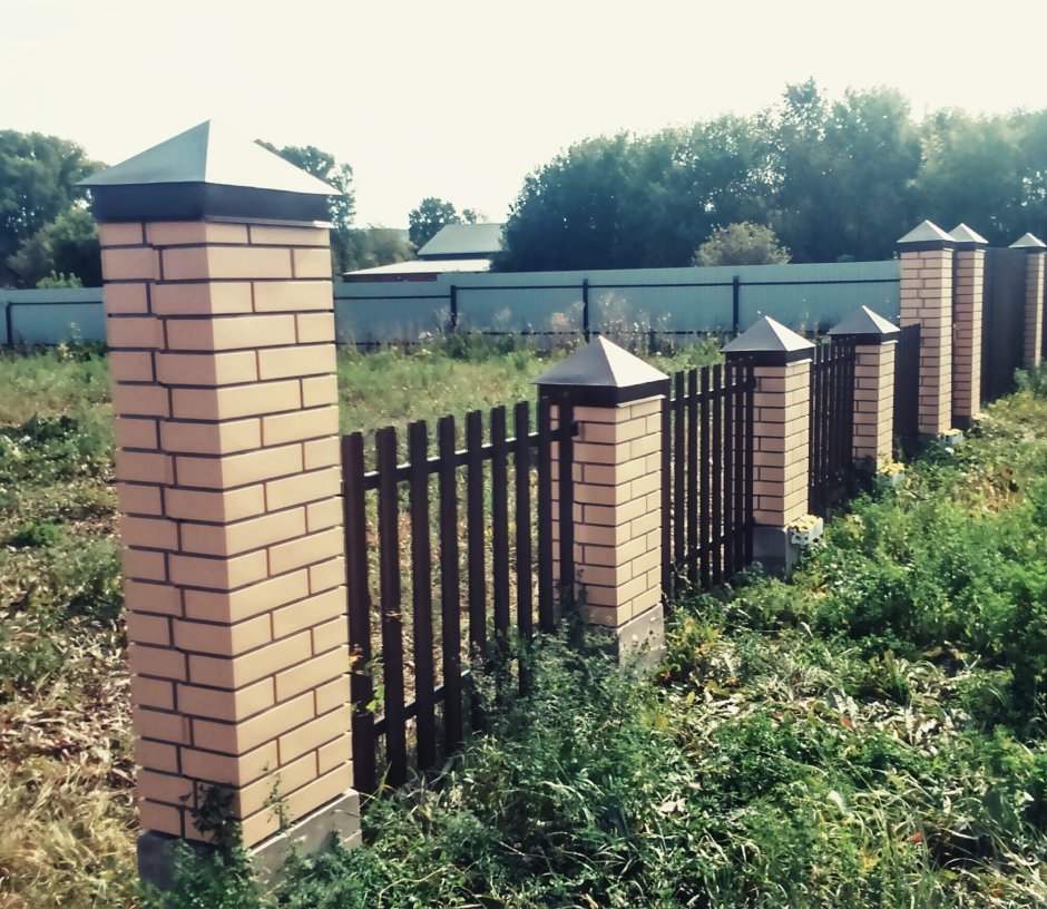 Столбы из клинкерного кирпича