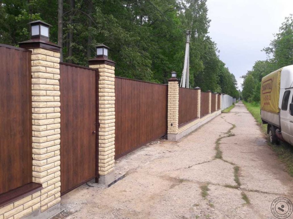 Забор с подсветкой