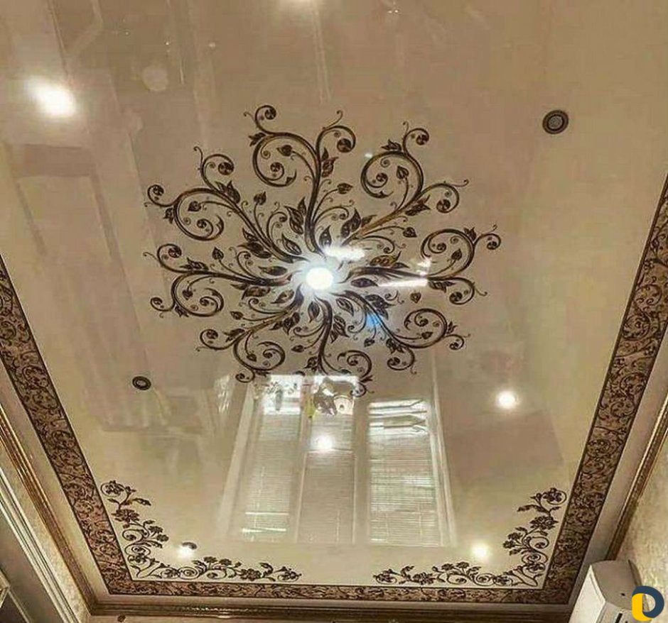 Натяжные потолки с орнаментом
