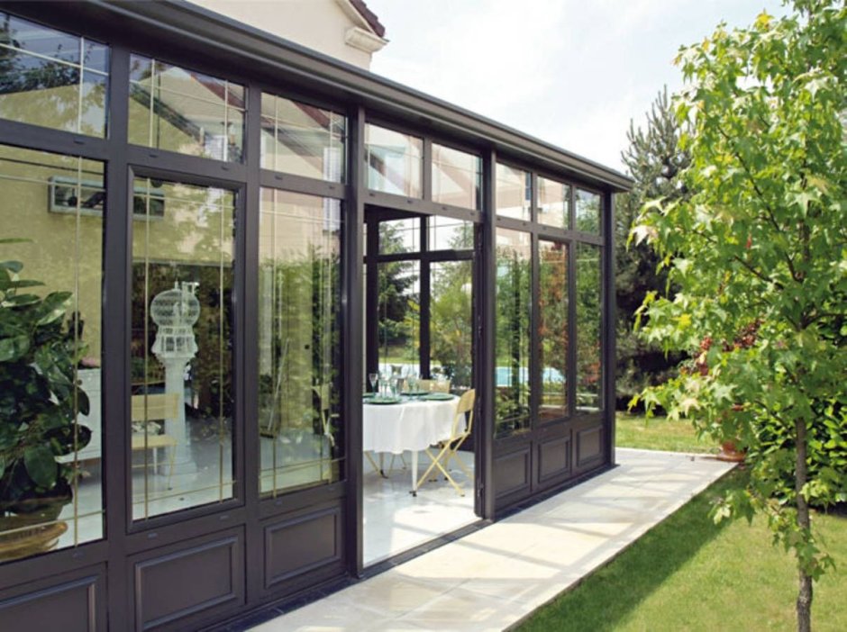 Веранда с панорамными окнами