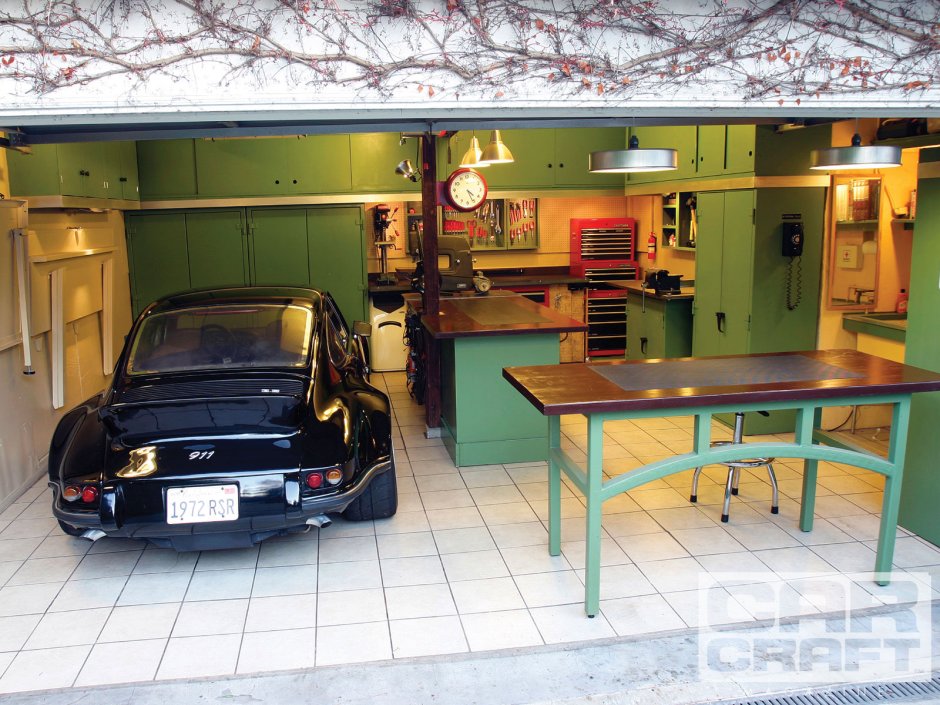 Гараж внутри