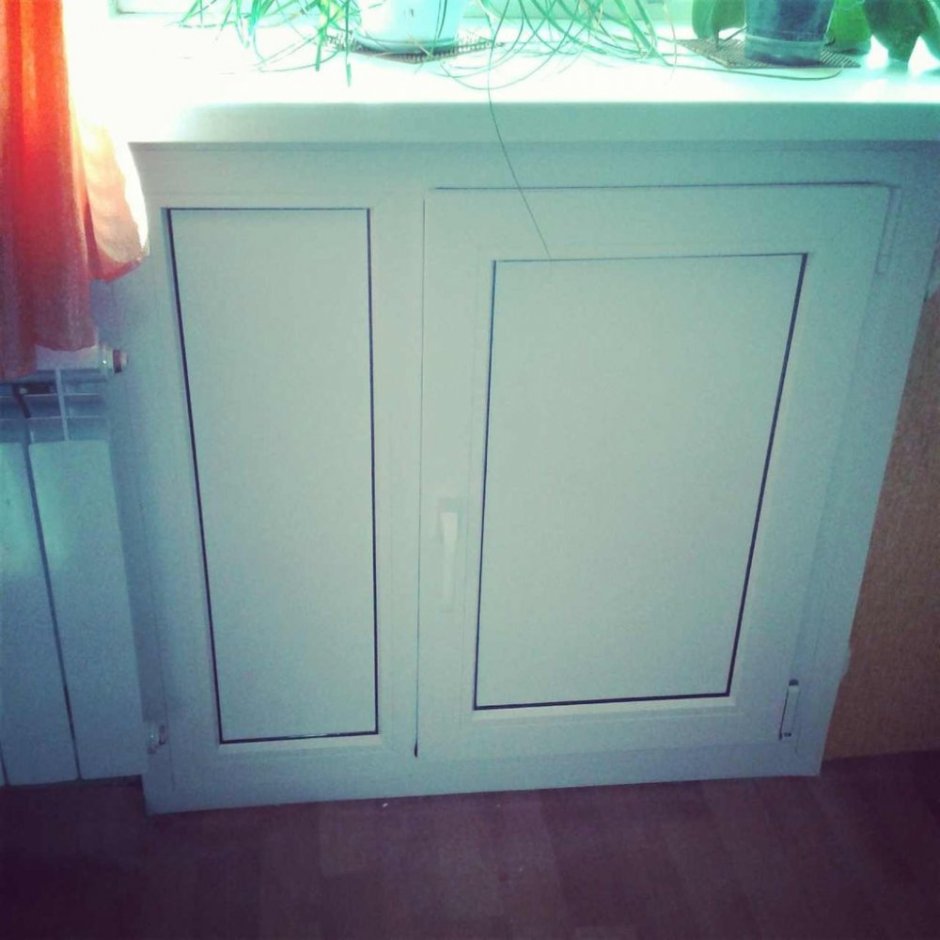 Раздвижные двери в зимний холодильник под окном