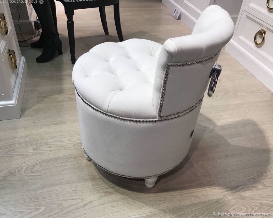 Красивые пуфики