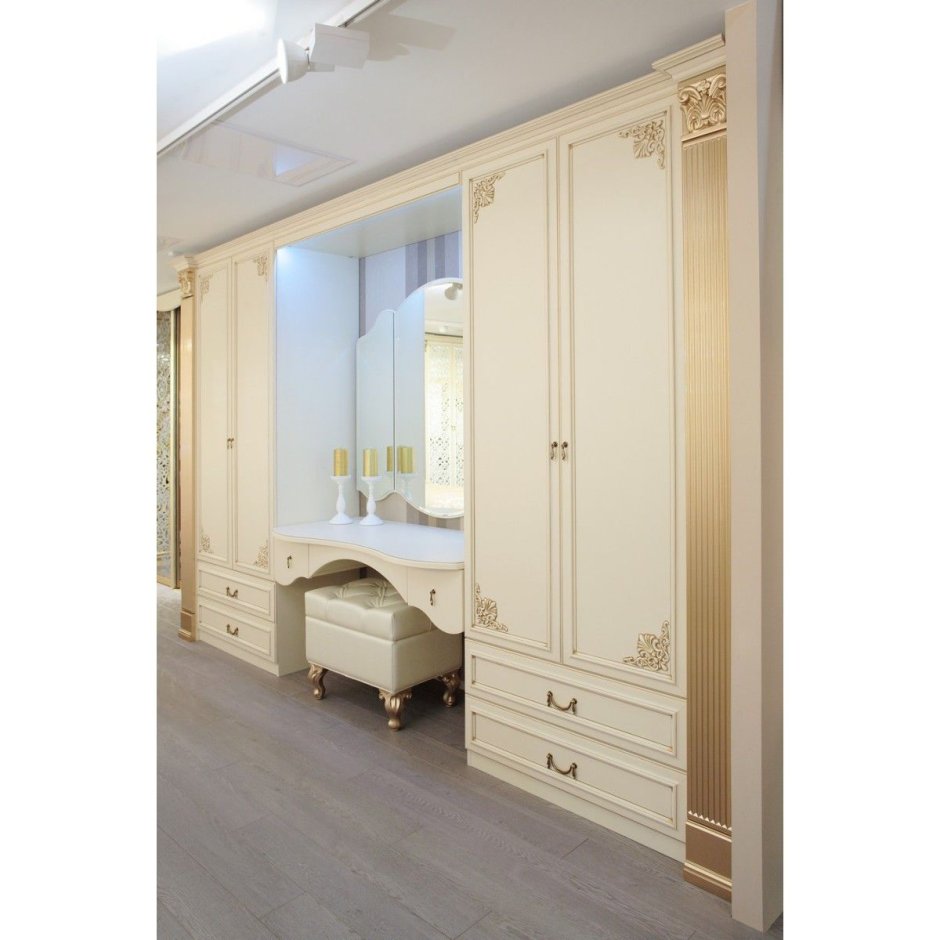 Шкаф с туалетным столиком