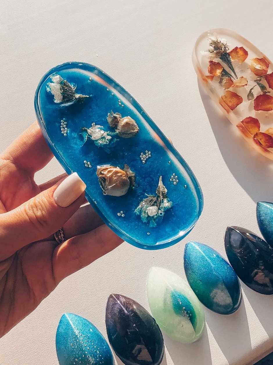 Стул из эпоксидной смолы