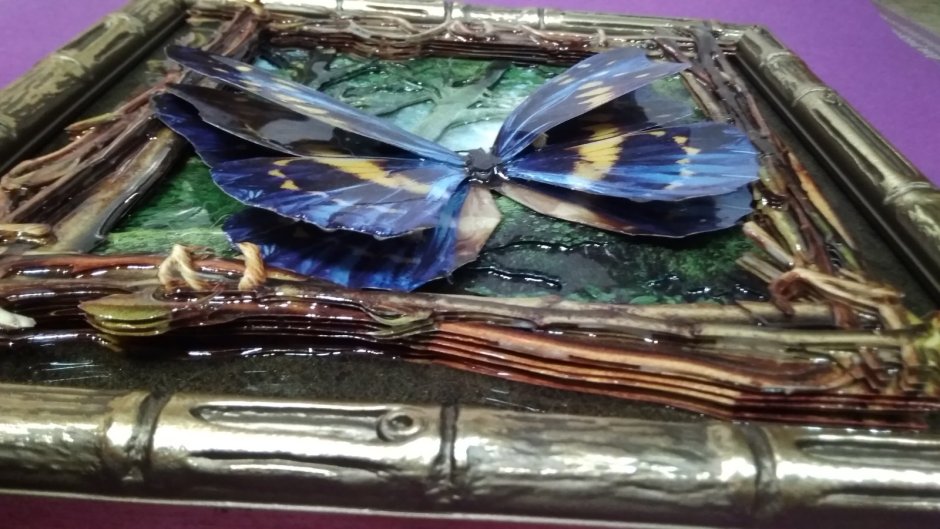 Стол из эпоксидной смолы