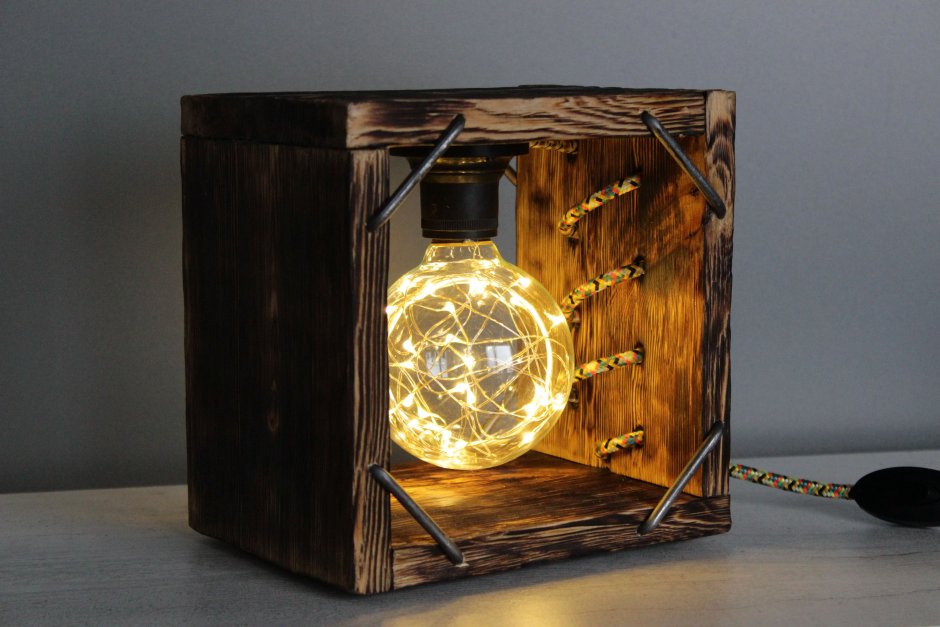 Светильник в стиле лофт из дерева
