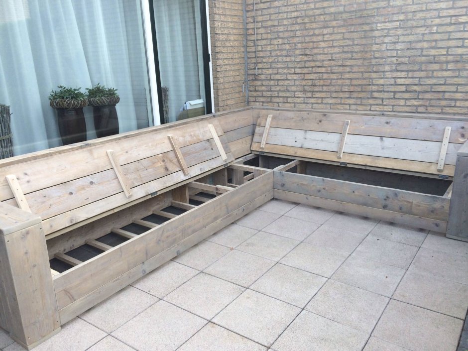 Угловая скамейка на террасу