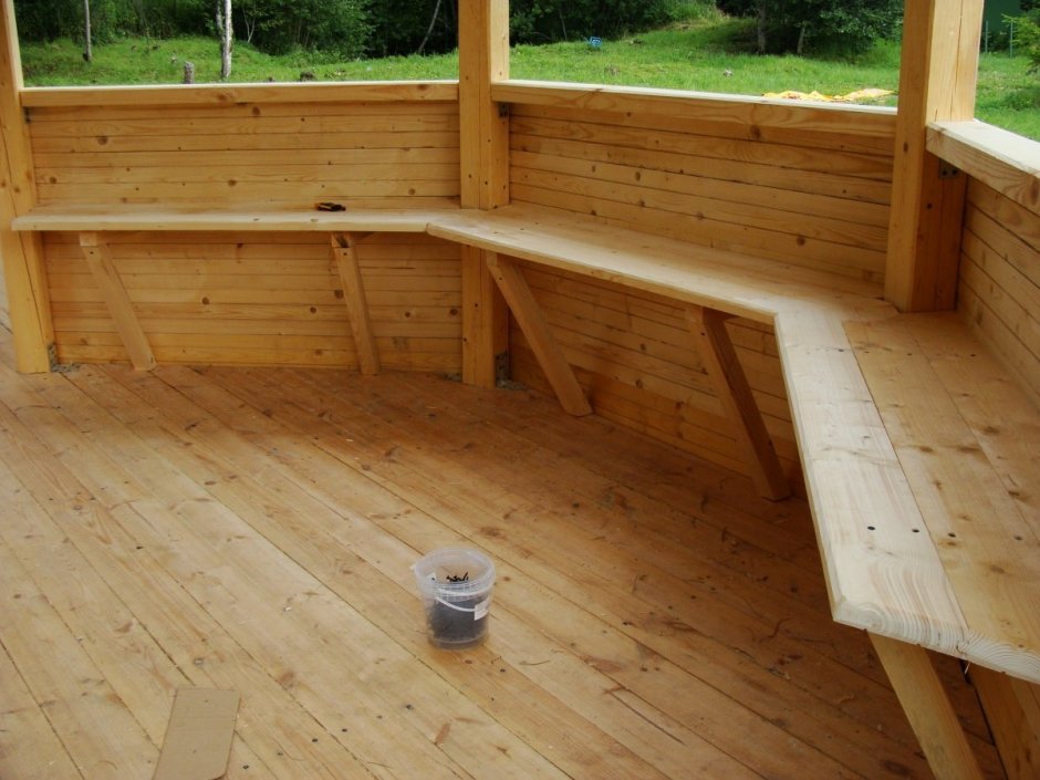 Угловая скамейка своими руками