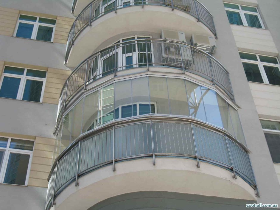 Полукруглый балкон