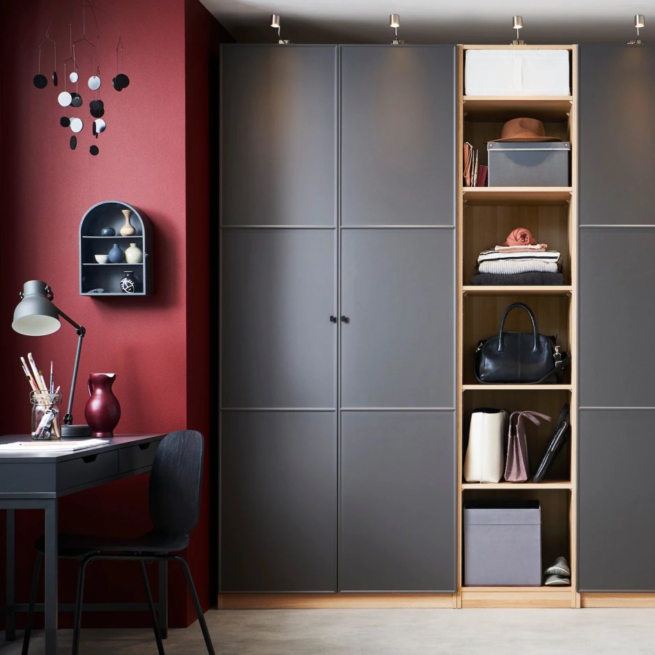 Шкаф купе с боковыми полками