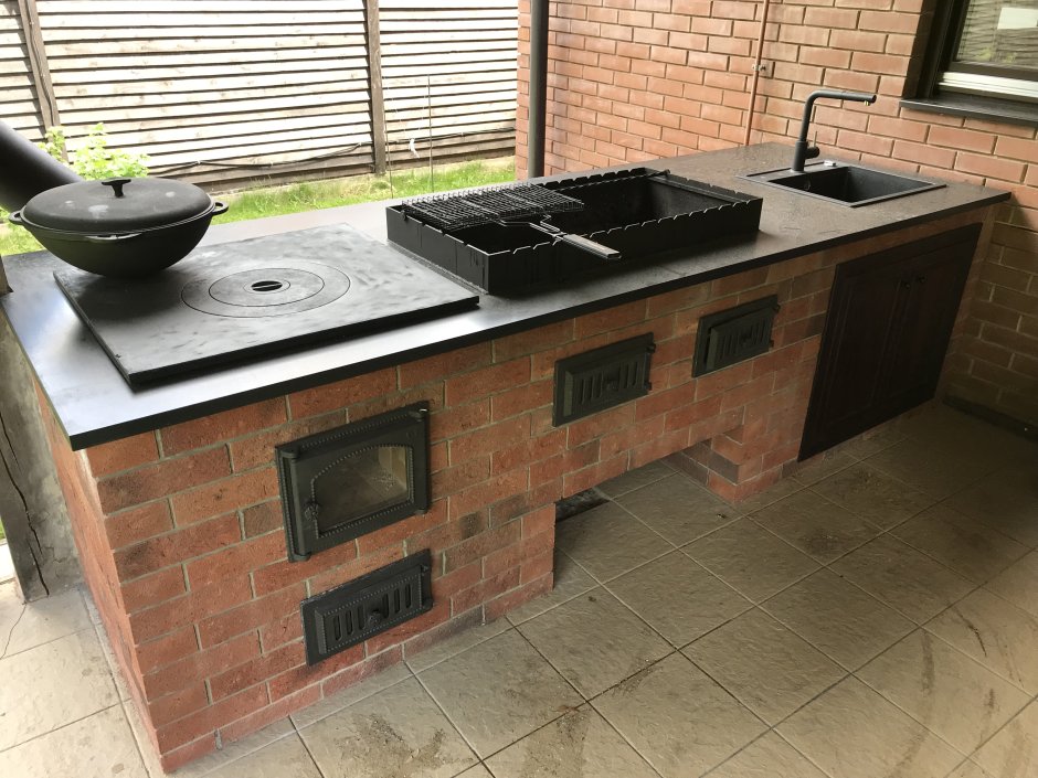 Деревенская уличная печь