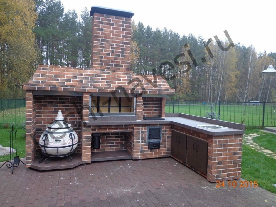 Уличная кухня для дачи