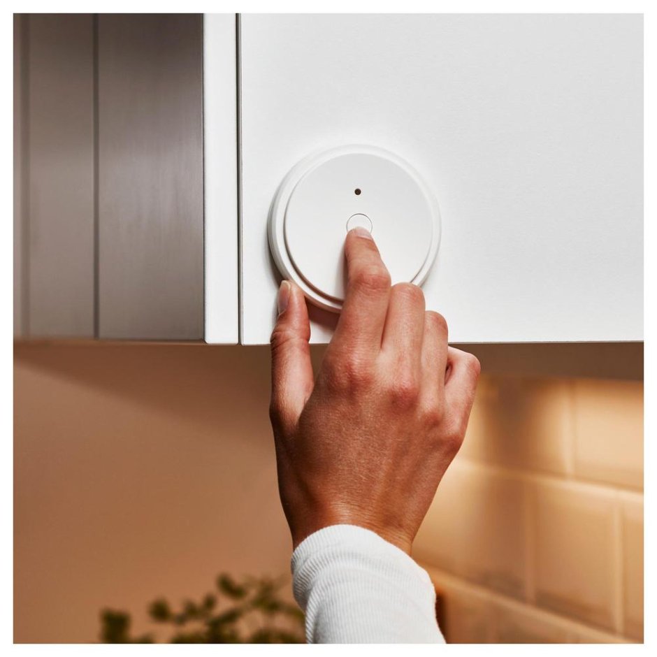 Кухня с фиолетовой подсветкой