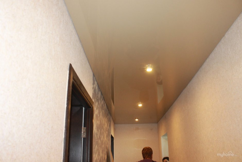 Потолок с софитами в прихожую