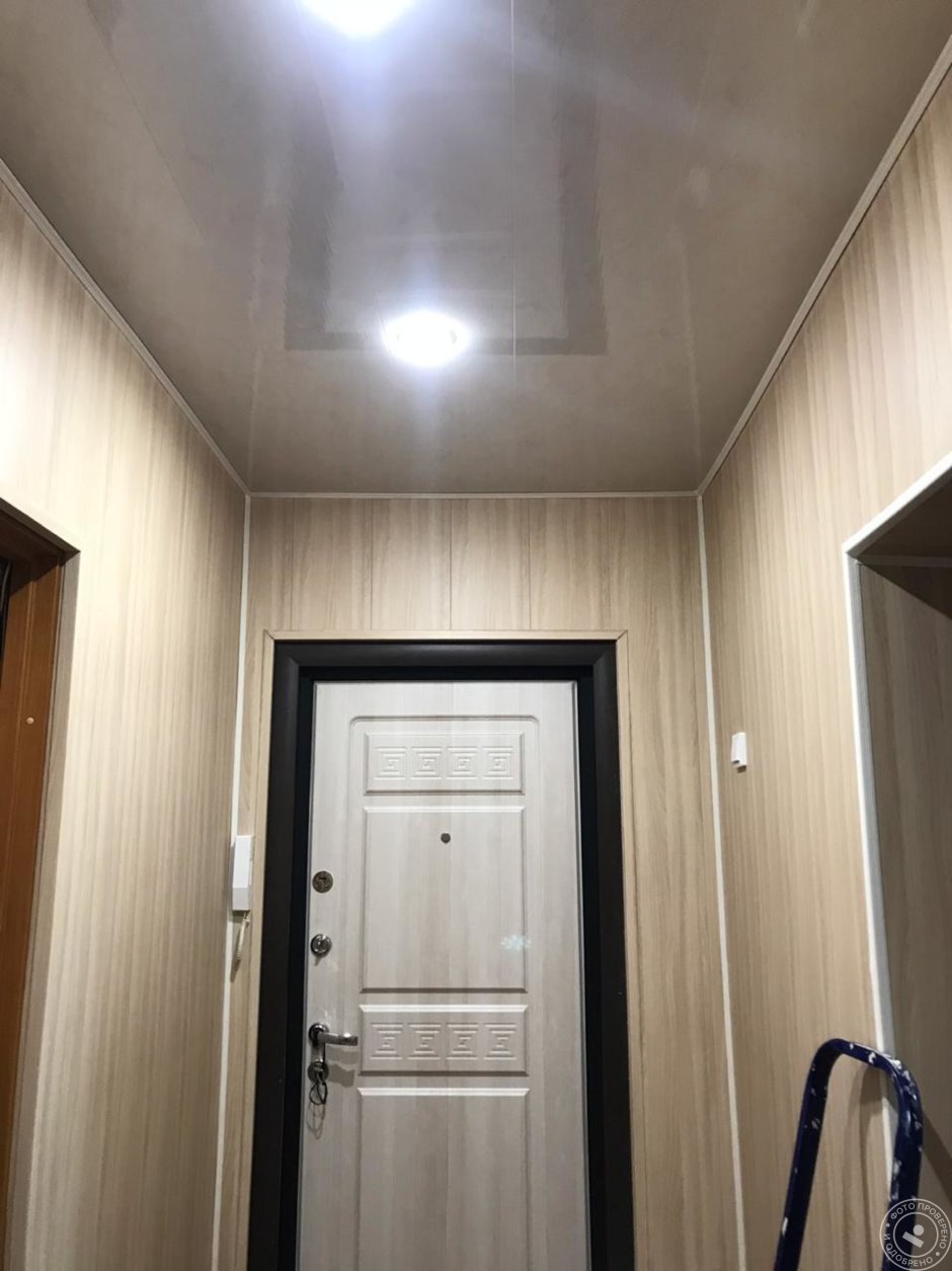 Панели в коридор