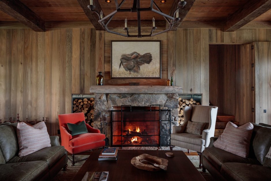Шале интерьер гостинная камин поленница