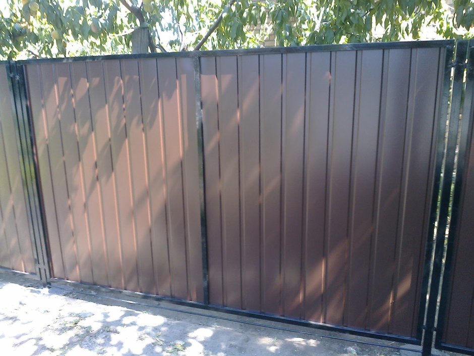 Забор профнастил в рамке