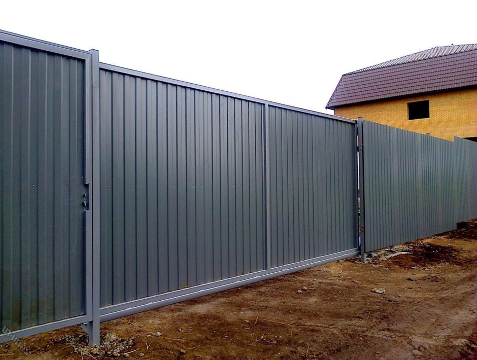 Забор профнастил в рамке