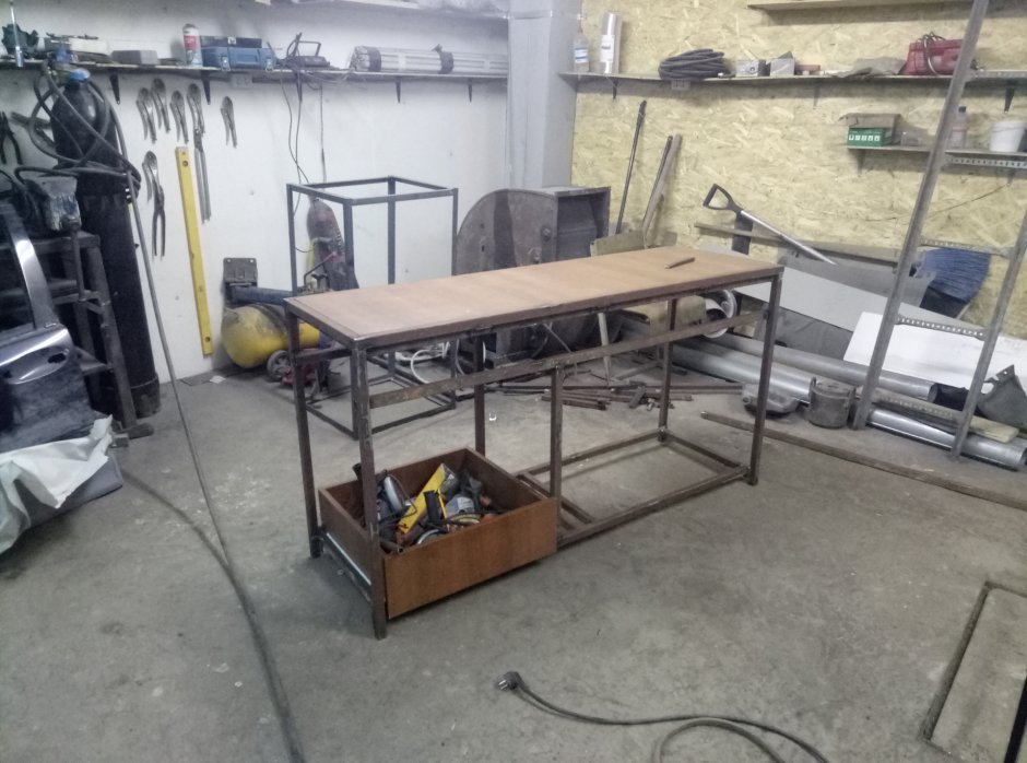 Верстак из профильной трубы 80х40