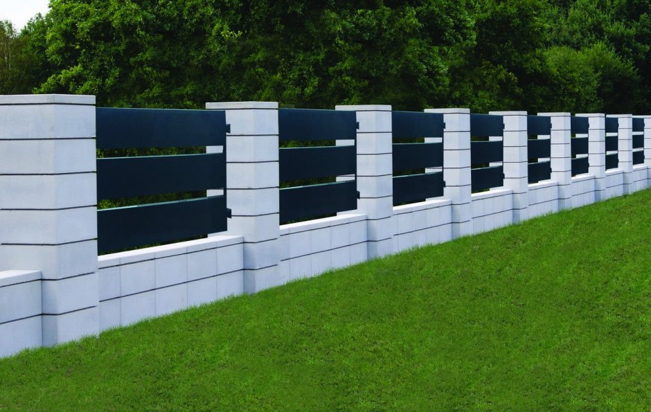 Забор из пеноблоков