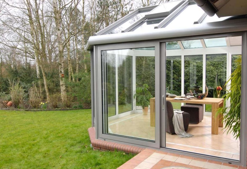 Остекление веранды Рехау