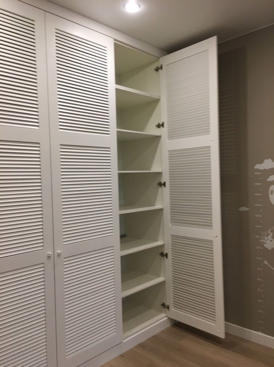 Ящик на балкон с сиденьем