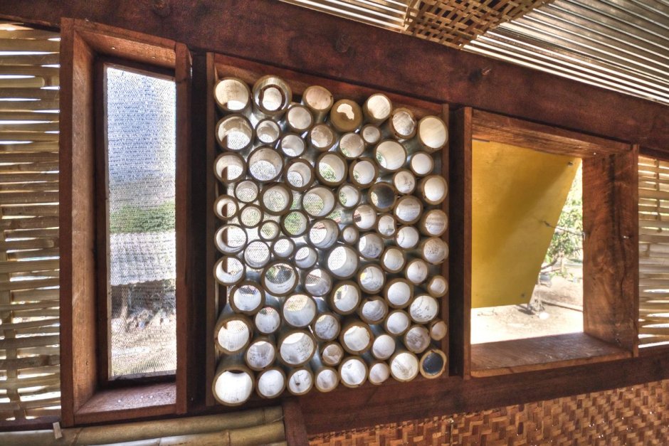 Дом из бамбуковых стволов