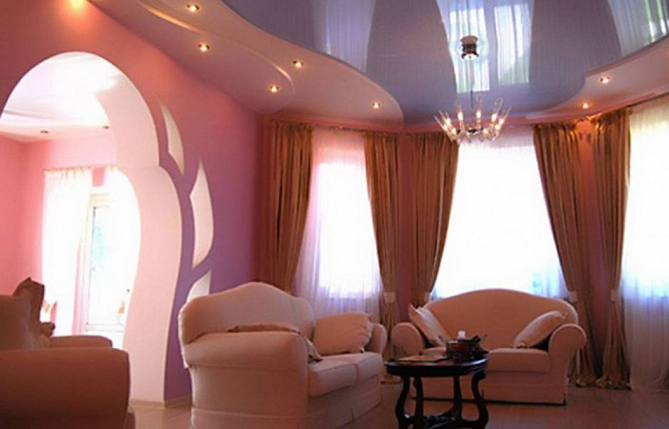 Красивые потолки для зала