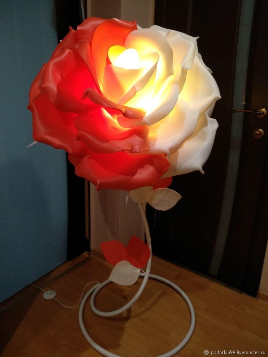 Светильник напольный цветок