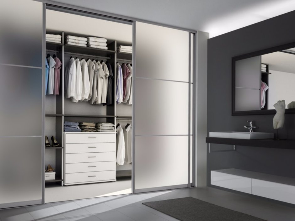 Наполнение шкафа купе