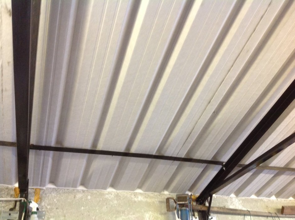 Профнастил для обшивки потолка