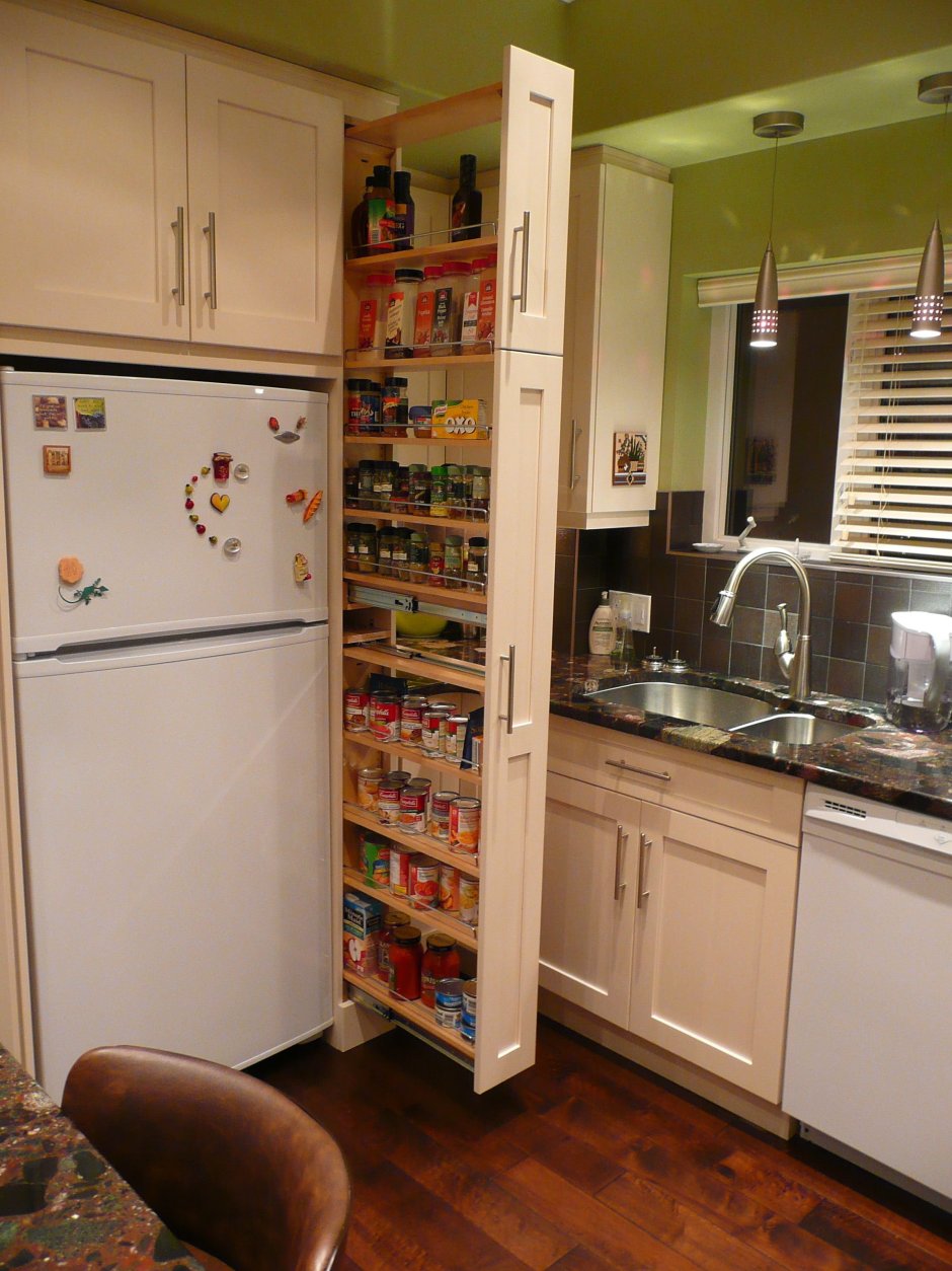 Холодильник Сайд-бай-Сайд в интерьере с кухней икеа