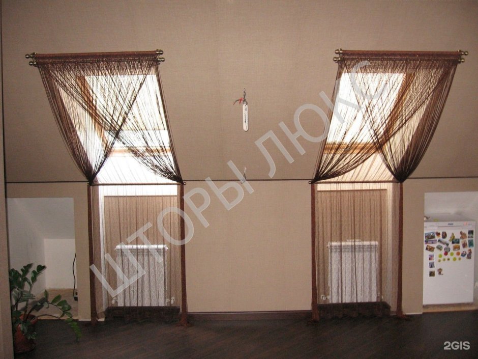 Шторы кафе на мансардные окна