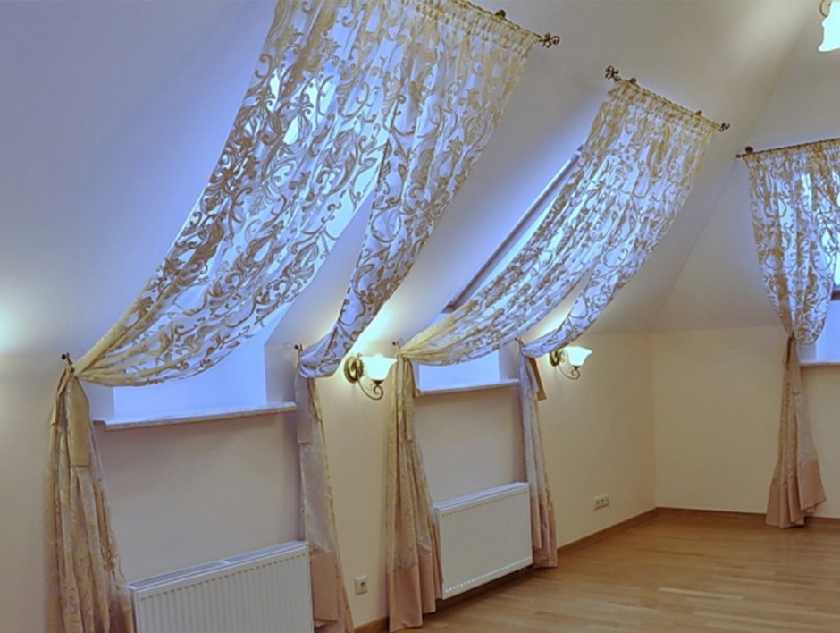 Занавески на мансарде