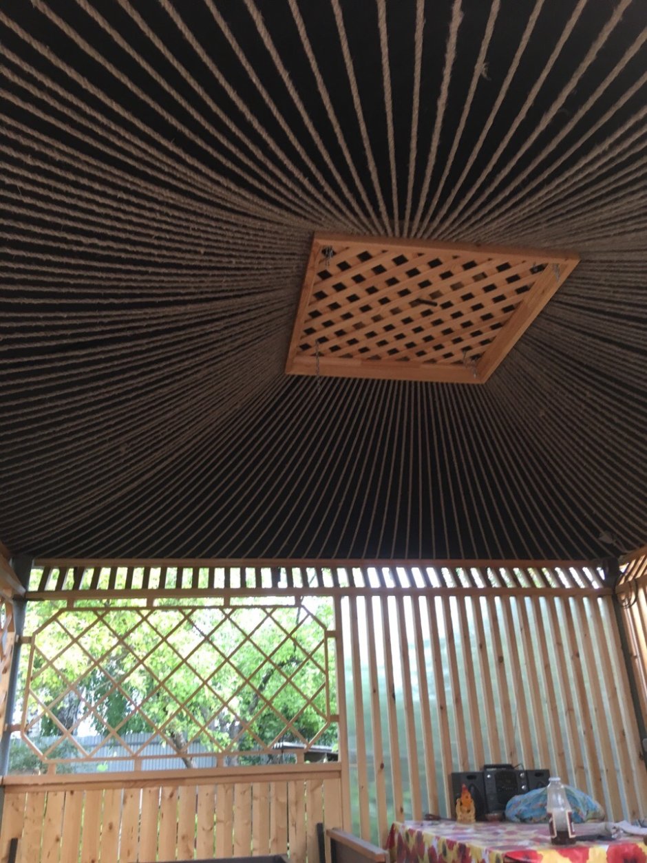 Потолок в беседке