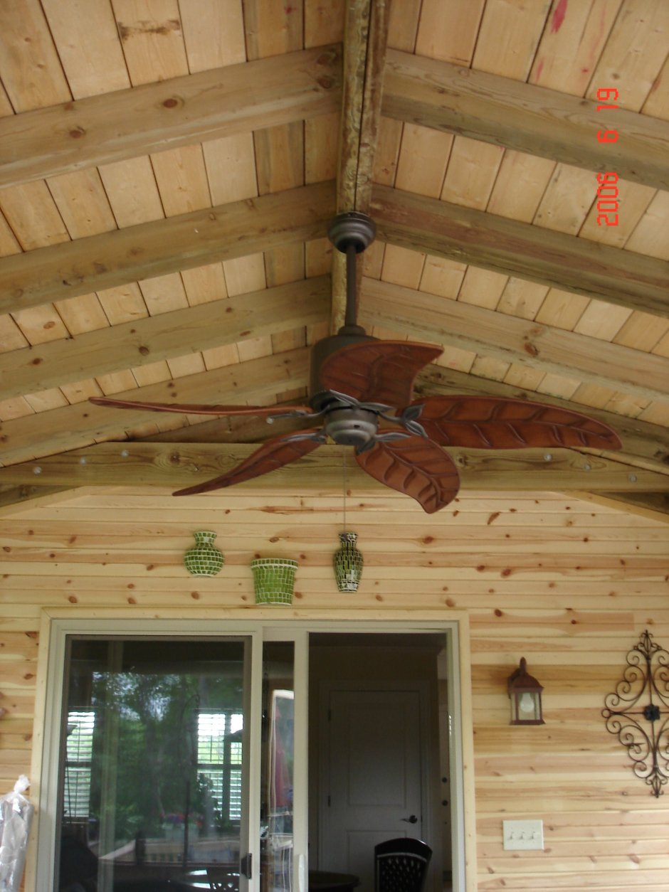 Отделка потолка террасы