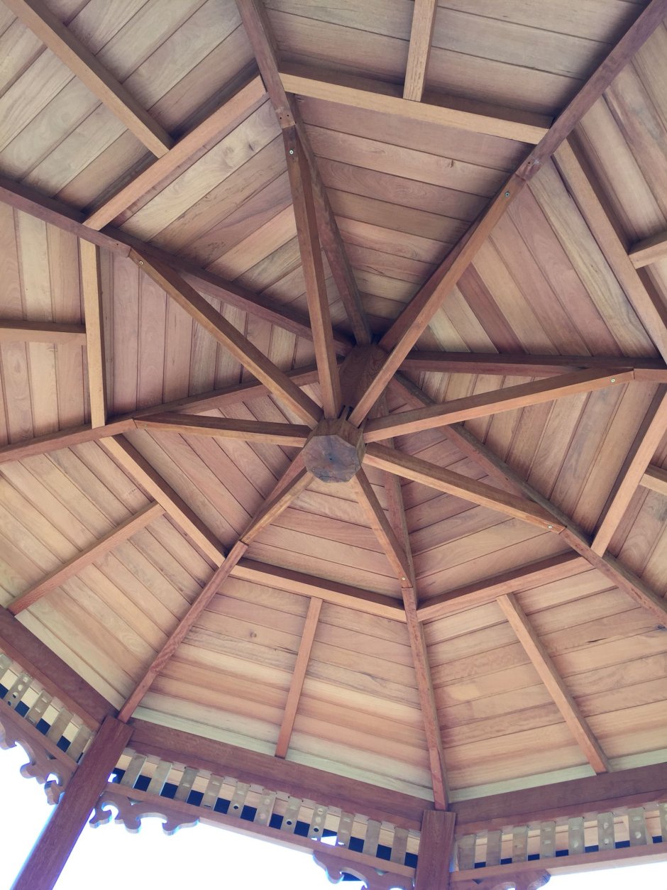 Потолок в беседке