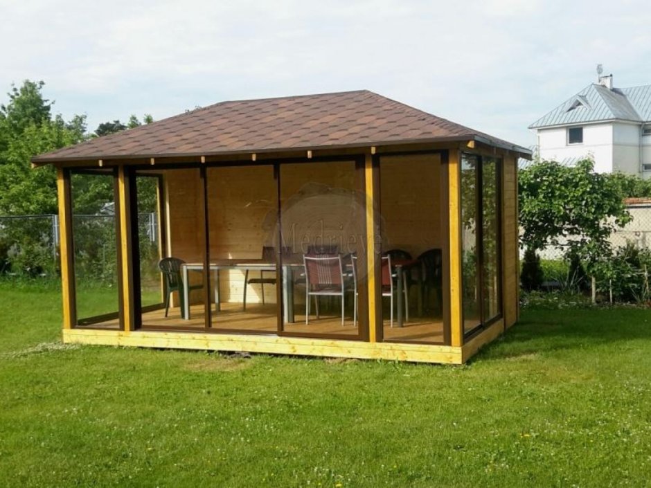 Беседка прямоугольная застекленная