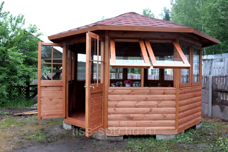 Закрытая беседка