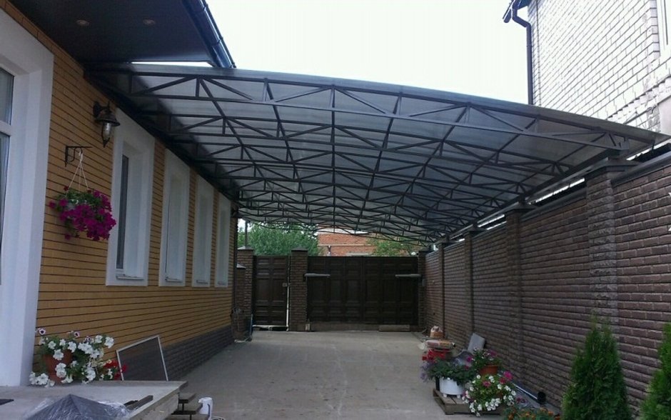 Деревянный навес