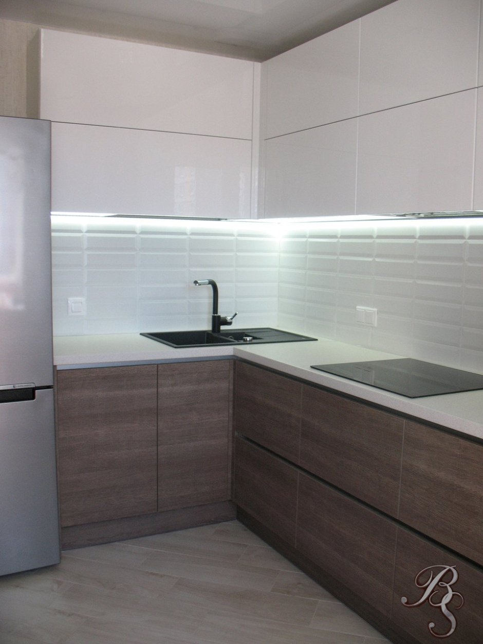 Кухни 6 кв.м бежевая зебрано