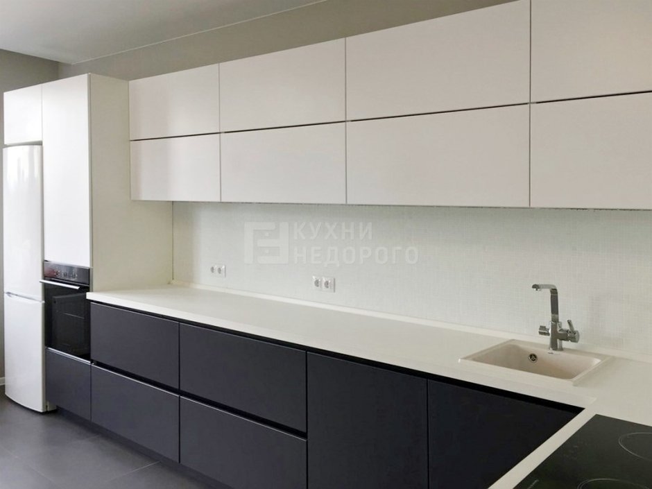 Серая глянцевая кухня