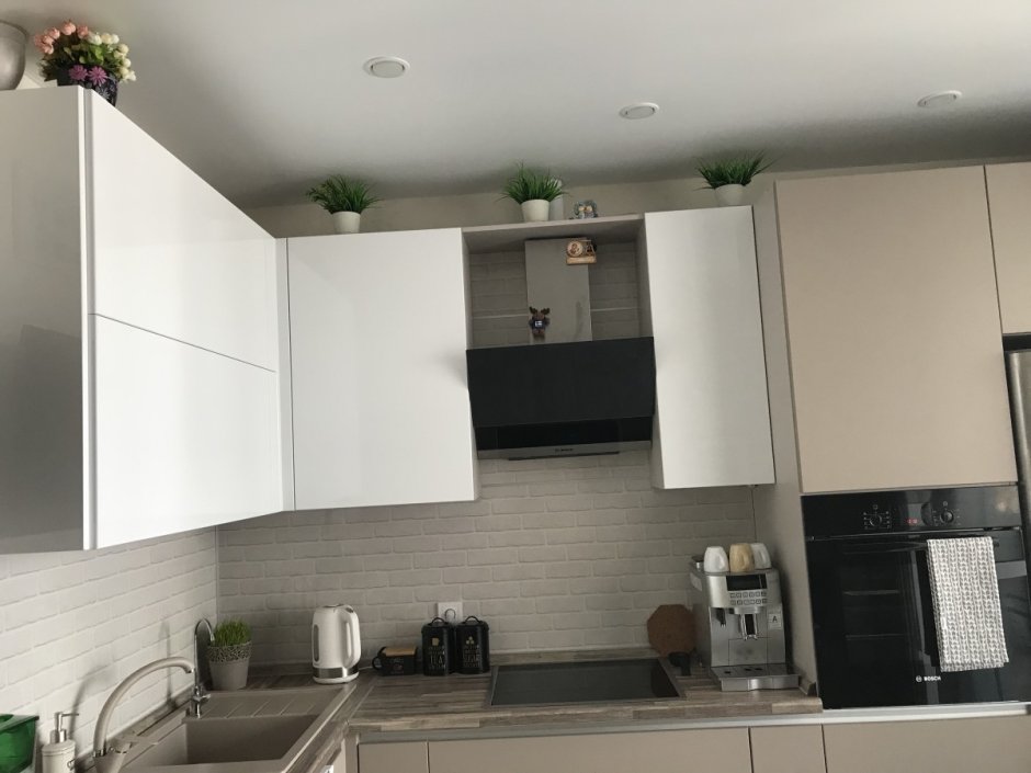 Кухни Модерн белый глянец угловые