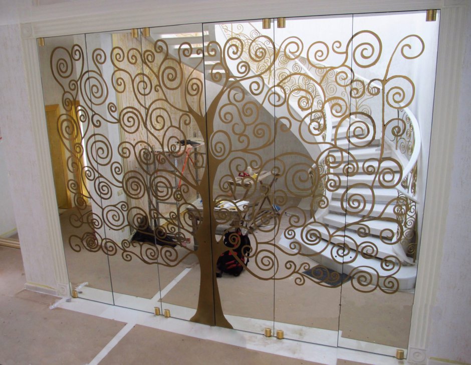 Декоративные стеклянные перегородки
