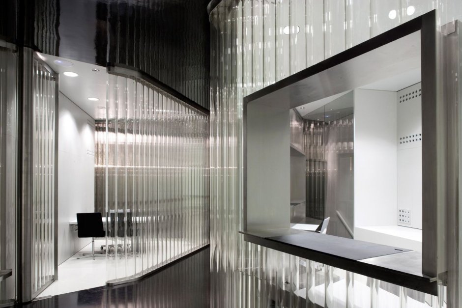 Перегородка из стеклянных трубок